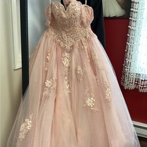 Pink Sweetheart Neckline Sleeveless Gown for Prom